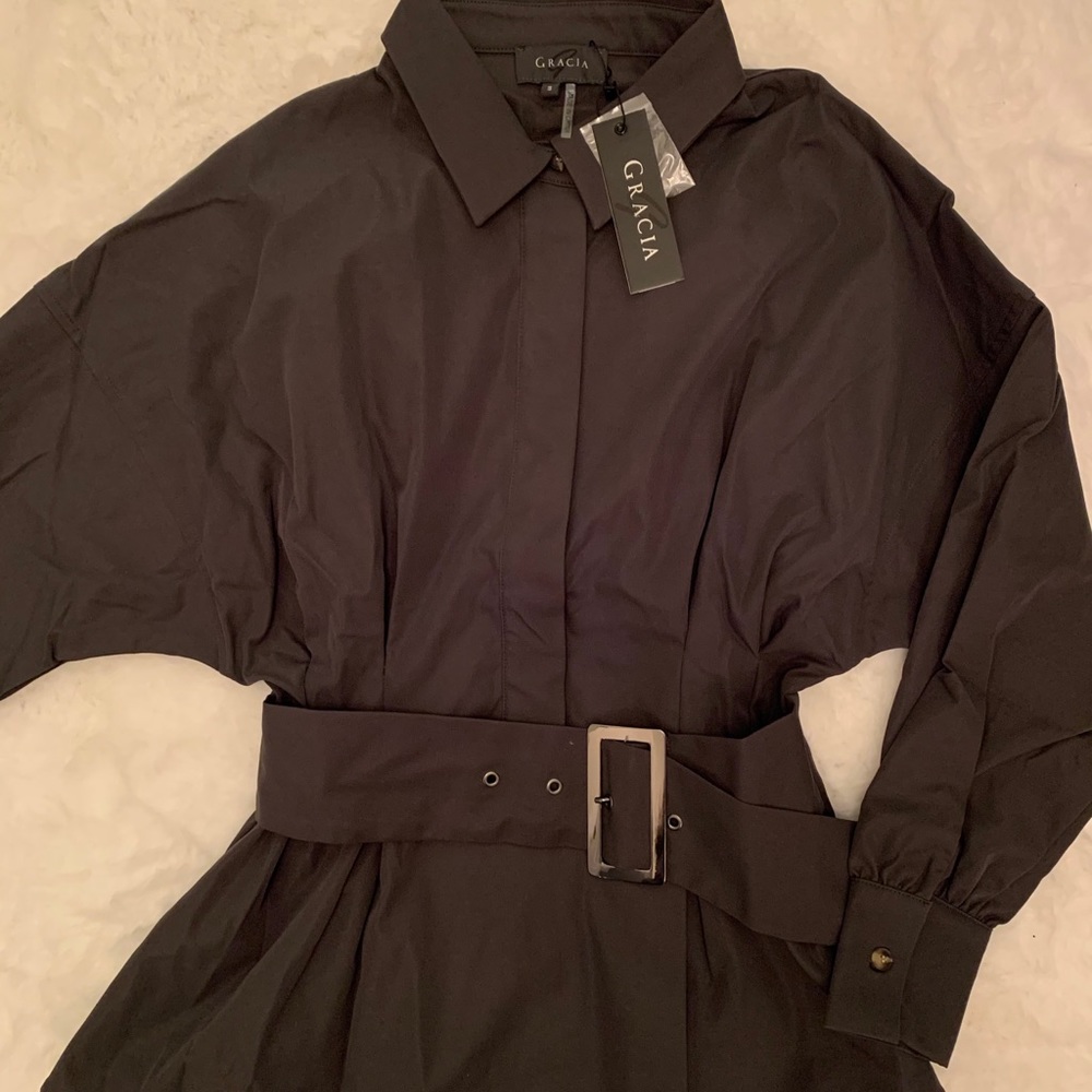 NWT gracia belted top